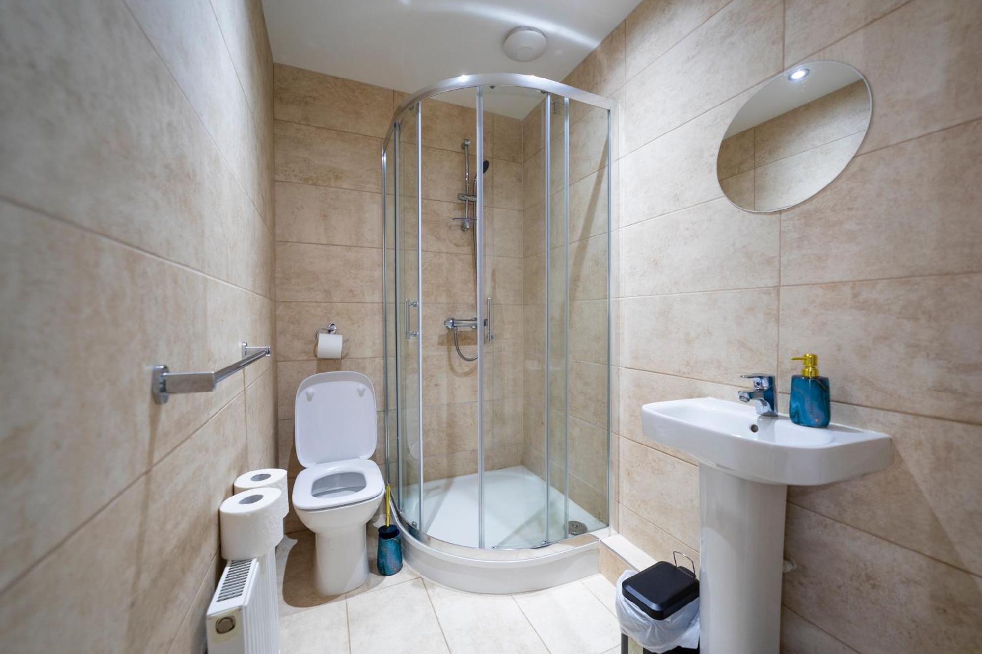Holiday home Specious Modern 3-bed House Near Centre Reading